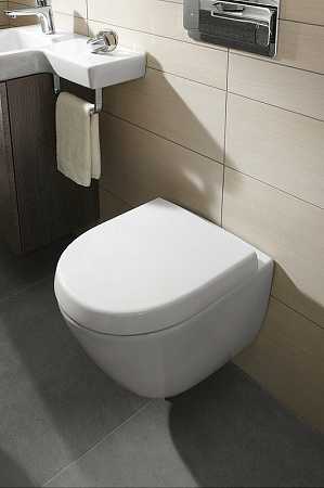 Подвесной безободковый унитаз Villeroy&Boch Subway 2.0 5606R0R1 белый